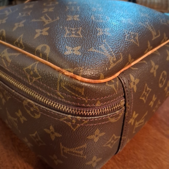 Louis Vuitton Brown Monogram Men's Bag - Picture 7 of 16
